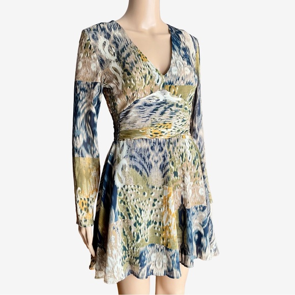 ZARA NWOT Abstract Print Fit & Flare Dress | V-Neck Long Sleeve | Size S - Picture 3 of 9